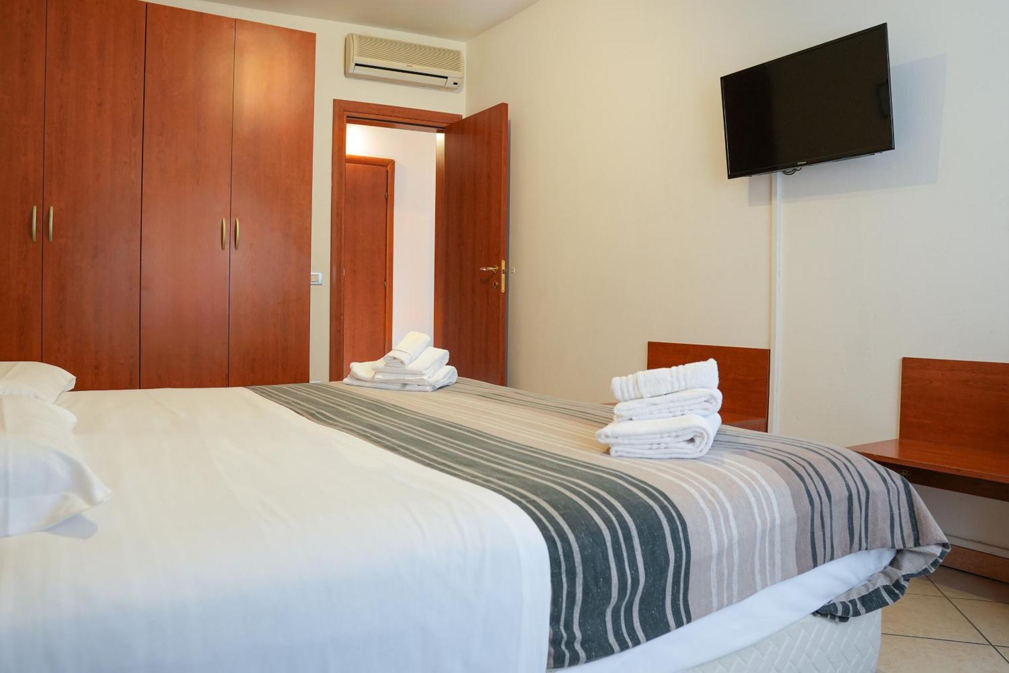 פררה Smart Hotel מראה חיצוני תמונה