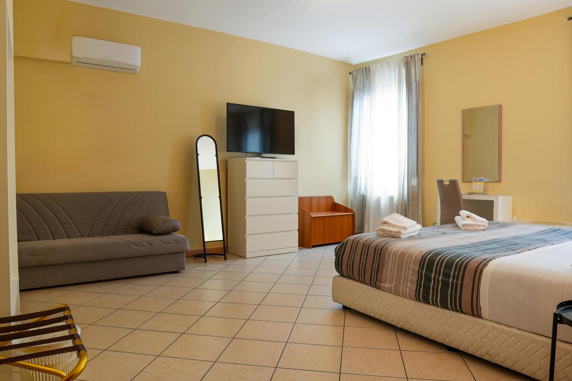 פררה Smart Hotel מראה חיצוני תמונה